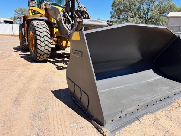 2022 Volvo L90F Loader - Image 10