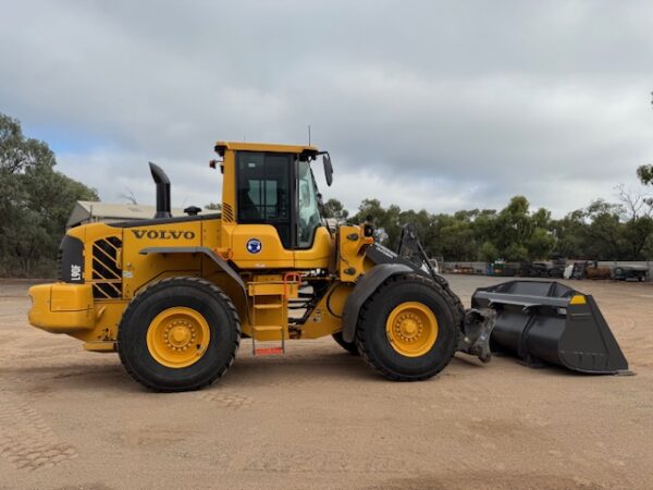 2022 Volvo L90F Loader - Image 7