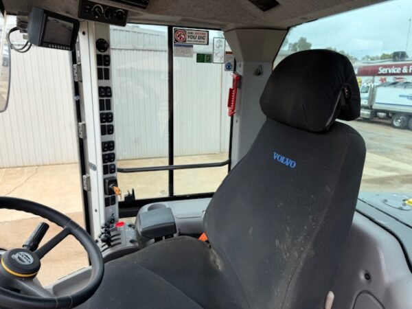 2022 Volvo L90F Loader - Image 27