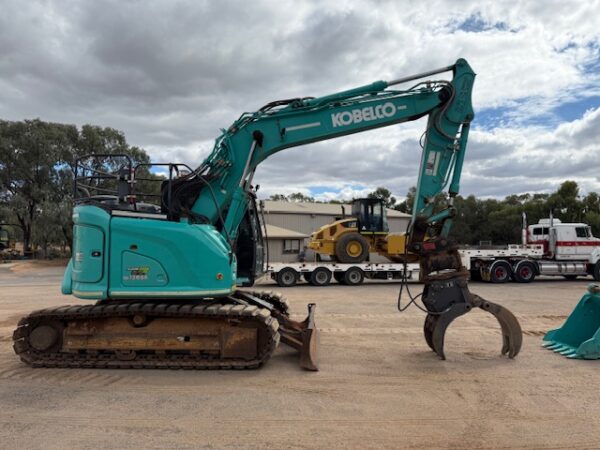 2020 Kobelco SK135SR-7 Excavator - Image 5