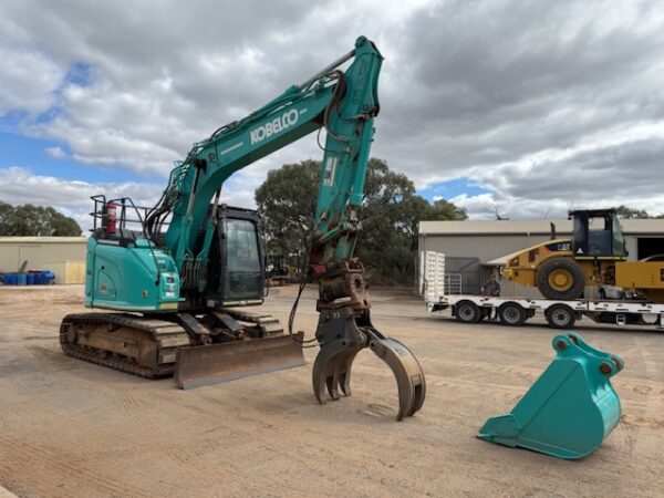2020 Kobelco SK135SR-7 Excavator - Image 6
