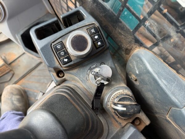2020 Kobelco SK135SR-7 Excavator - Image 25