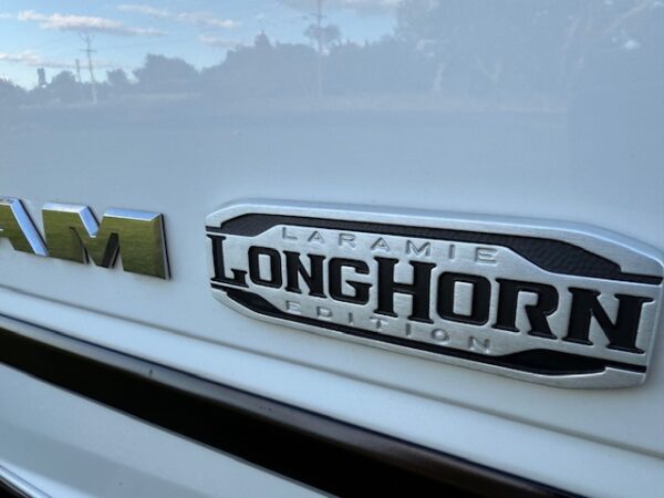 2019 RAM 2500 Megacab Longhorn - Image 16