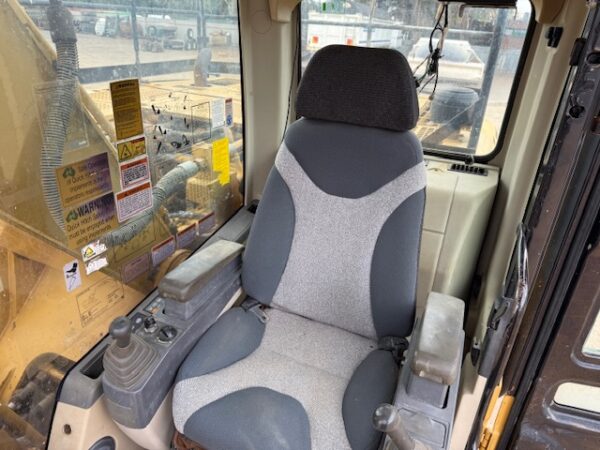 2004 Caterpillar 320CL Excavator - Image 18