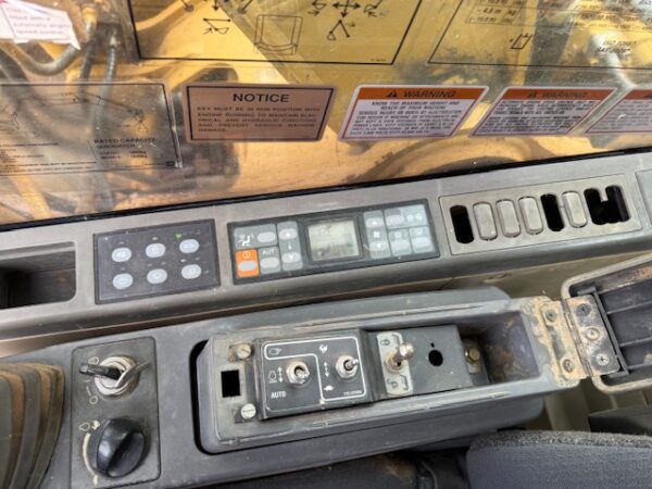 2004 Caterpillar 320CL Excavator - Image 19