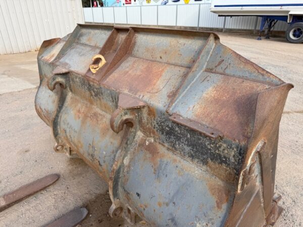1993 Volvo L70 Loader/IT - Image 9