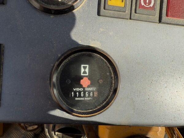 1993 Volvo L70 Loader/IT - Image 30