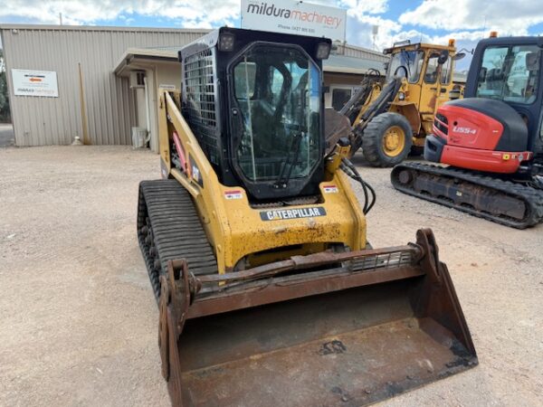 2012 Caterpillar 247B3 skid steer - Image 7