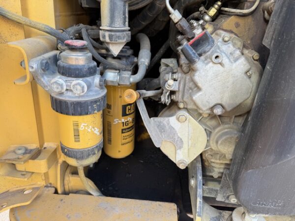 2012 Caterpillar 247B3 skid steer - Image 12
