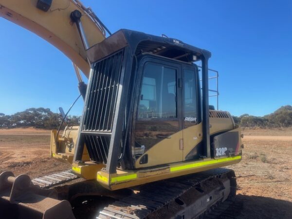 2011 Caterpillar 320DLRR Excavator
