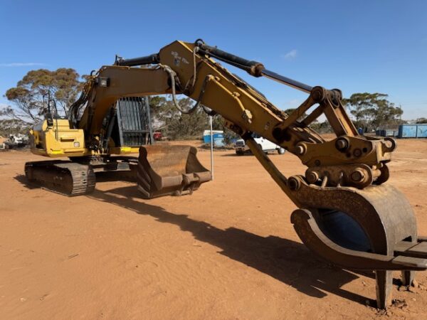2011 Caterpillar 320DLRR Excavator - Image 15