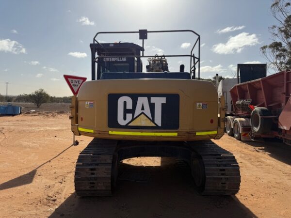 2011 Caterpillar 320DLRR Excavator - Image 18