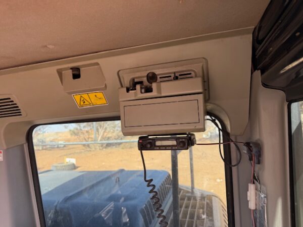 2011 Caterpillar 320DLRR Excavator - Image 39