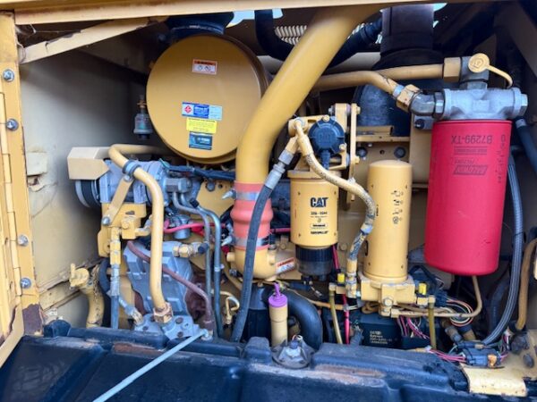 2005 Caterpillar 12H Series II Grader - Image 12