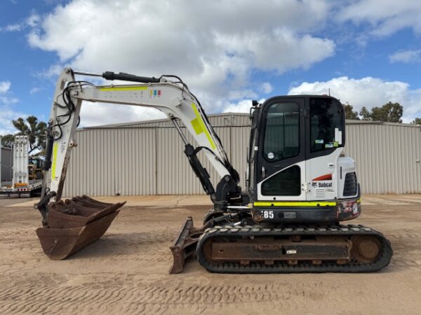 2015 Bobcat E85 Excavator
