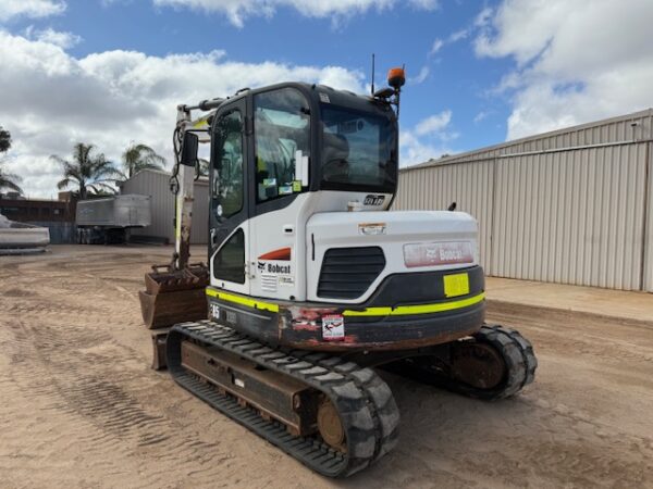 2015 Bobcat E85 Excavator - Image 2