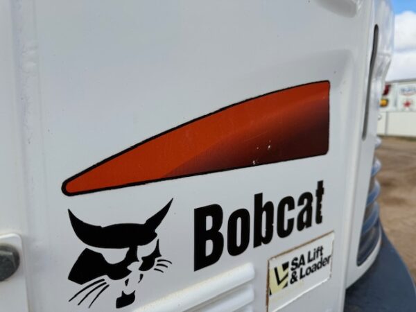2015 Bobcat E85 Excavator - Image 13
