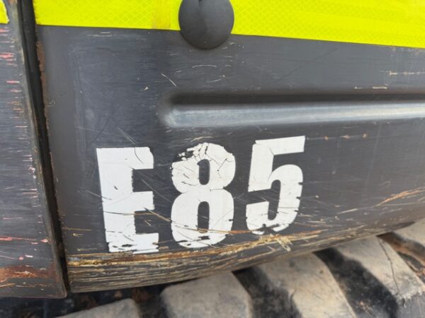 2015 Bobcat E85 Excavator - Image 14