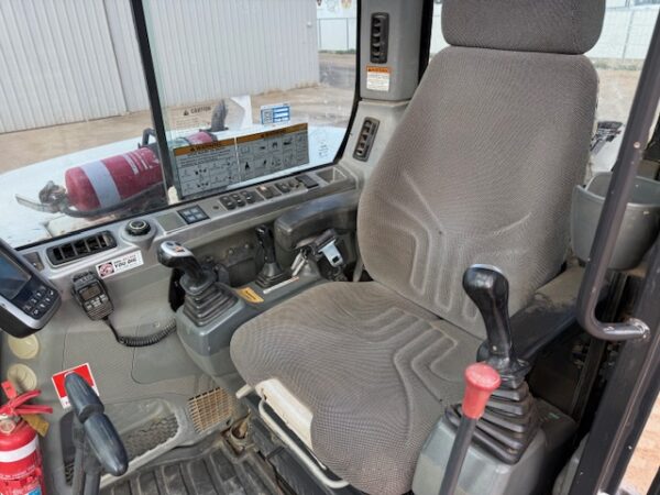 2015 Bobcat E85 Excavator - Image 18