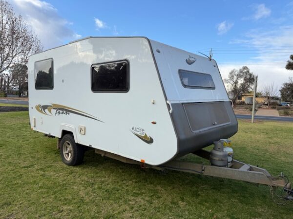 2012 Avan Aspire 499 Caravan - Image 2