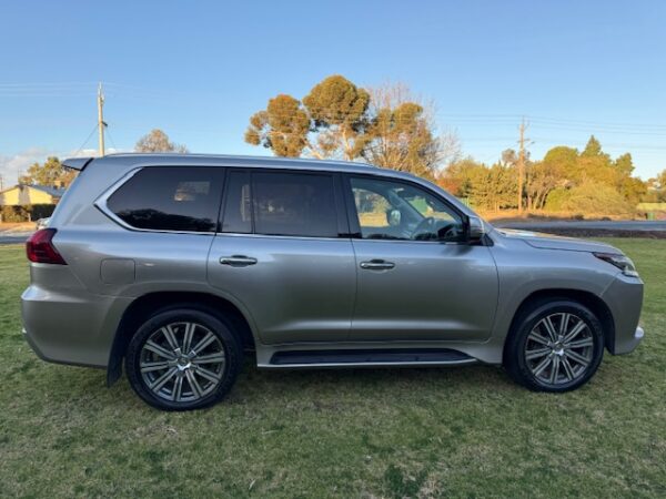 2016 Lexus LX570 Sports Luxury - Image 2