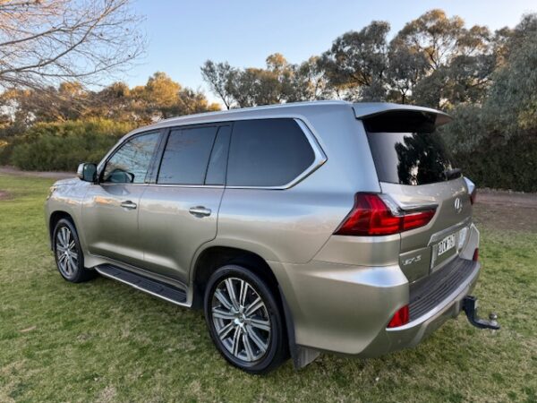 2016 Lexus LX570 Sports Luxury - Image 5