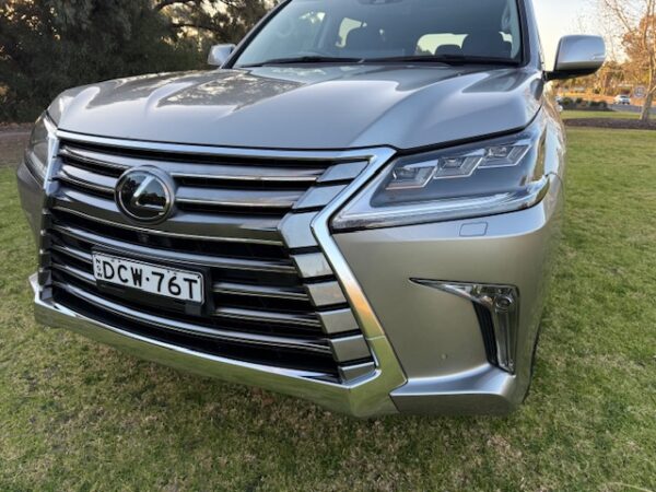 2016 Lexus LX570 Sports Luxury - Image 8