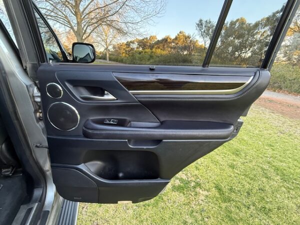 2016 Lexus LX570 Sports Luxury - Image 21