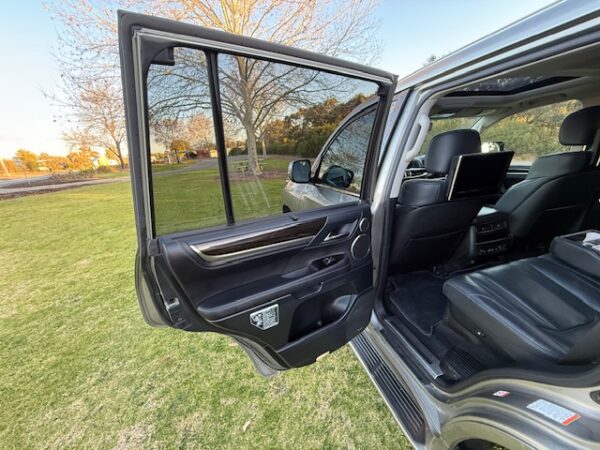 2016 Lexus LX570 Sports Luxury - Image 26
