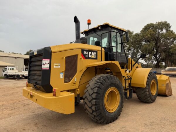 2017 Caterpillar 950GC Loader - Image 6