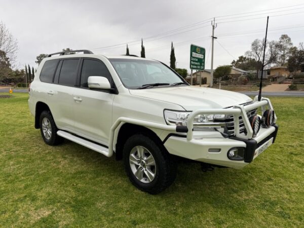 2017 Toyota Landcruiser Altitude VDJ200R