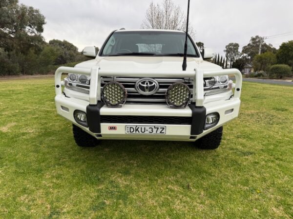 2017 Toyota Landcruiser Altitude VDJ200R - Image 2
