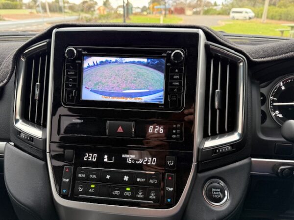 2017 Toyota Landcruiser Altitude VDJ200R - Image 13