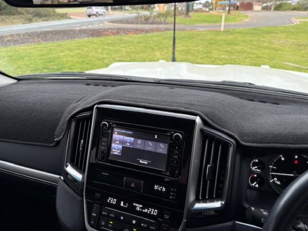 2017 Toyota Landcruiser Altitude VDJ200R - Image 15