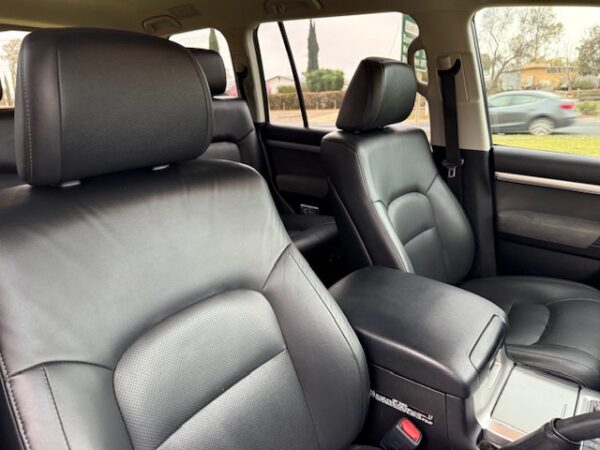 2017 Toyota Landcruiser Altitude VDJ200R - Image 18