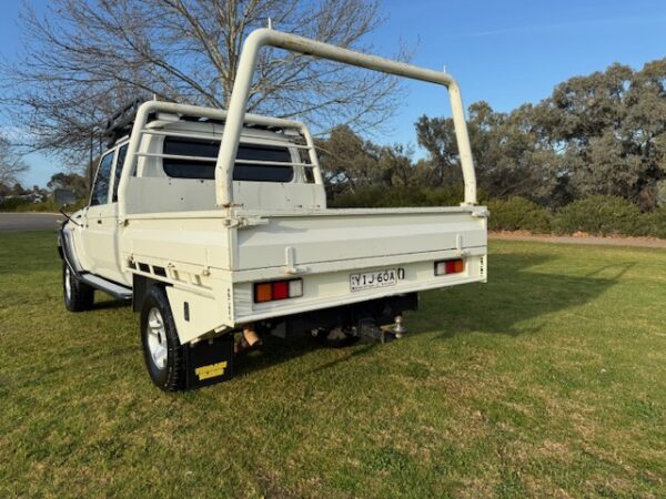 2019 VDJ79R Toyota Landcruiser GXL Twin cab - Image 3