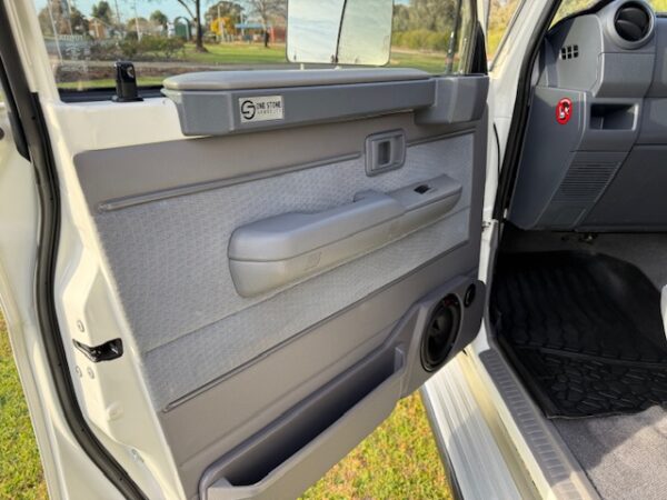 2019 VDJ79R Toyota Landcruiser GXL Twin cab - Image 9